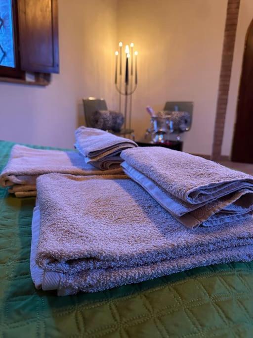 Relax Nella Jacuzzi In Toscana コッレ・ヴァル・デルザ エクステリア 写真