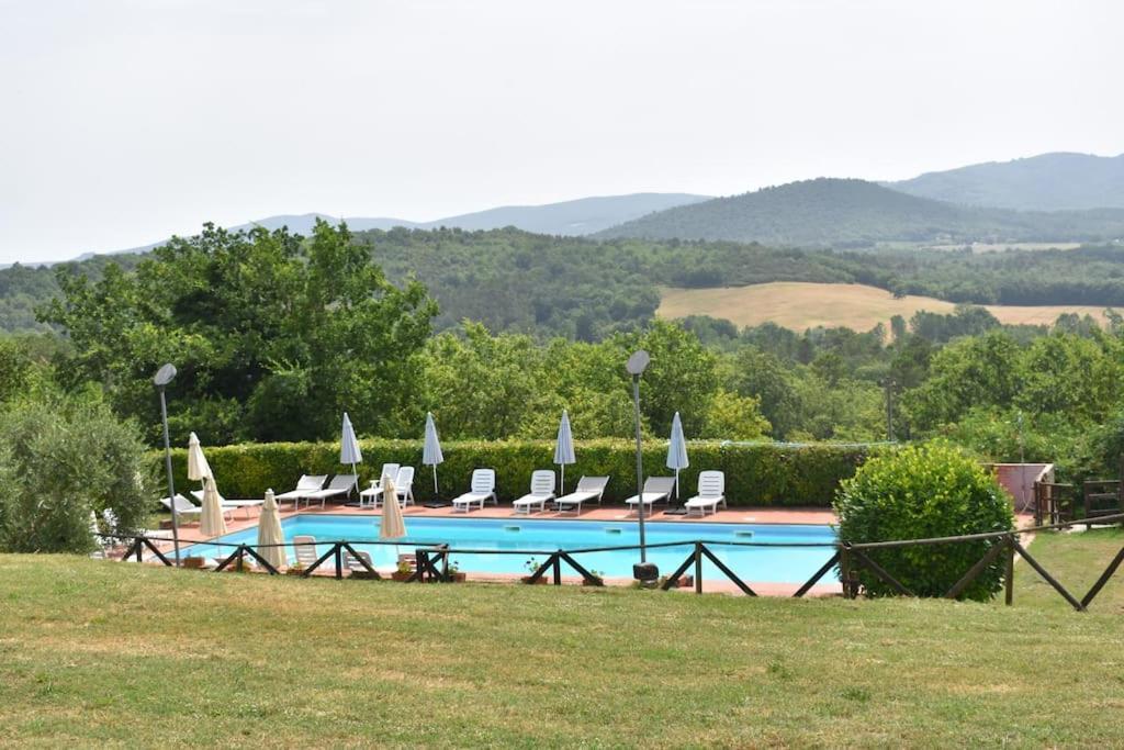 Relax Nella Jacuzzi In Toscana コッレ・ヴァル・デルザ エクステリア 写真